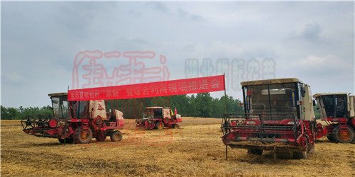 上海世達爾打捆機參加2018年天門市秸稈回收綜合利用現場會