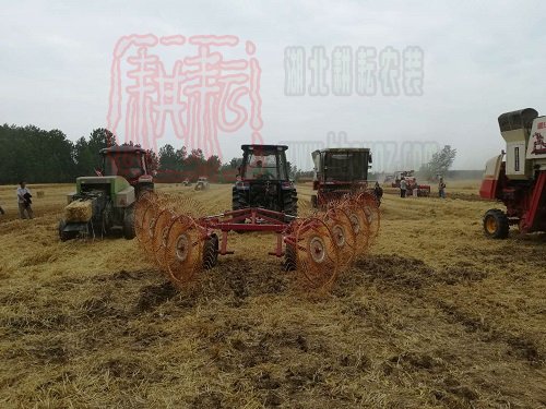 上海世達爾打捆機參加2018年天門市秸稈回收綜合利用現場會