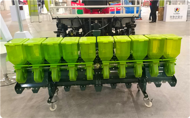 2018年全國農機展世達爾展臺風采